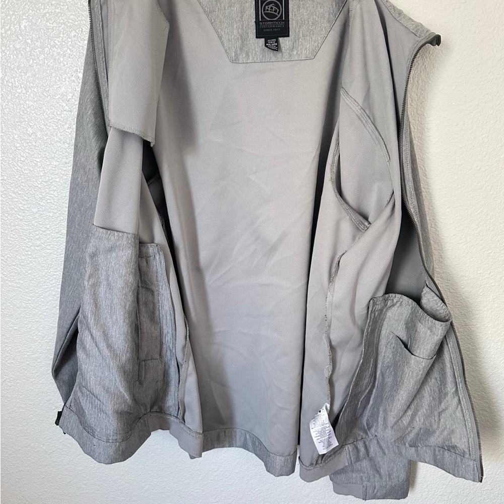 Stormtech Performance Men’s Lightweight Silver Gr… - image 3